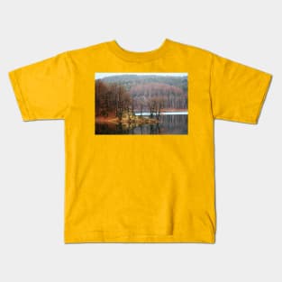 Aggertalsperre - Mirrowing Lake Autumn Colors Kids T-Shirt